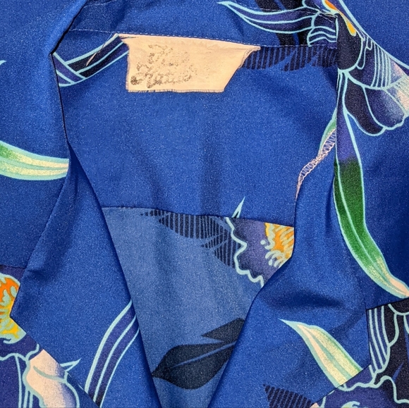 Vintage Hilo Hattie floral Hawaiian shirt - Picture 3 of 4